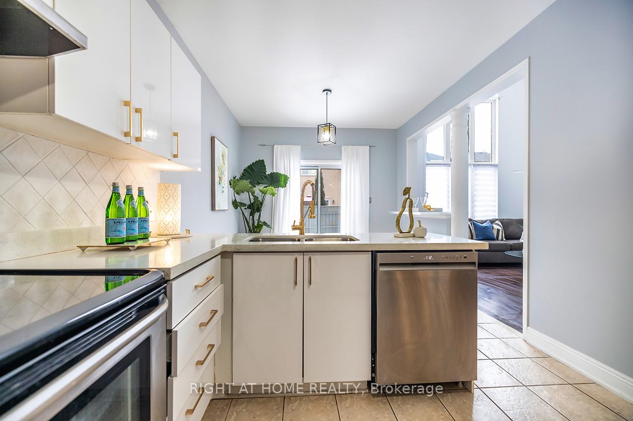 Photo 16 of 28 Salt Drive, Ajax, South East — HOMEH