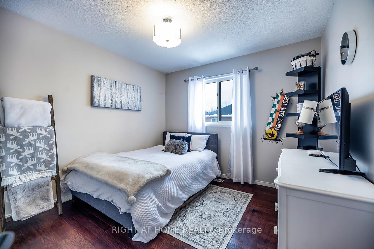 Photo 27 of 28 Salt Drive, Ajax, South East — HOMEH