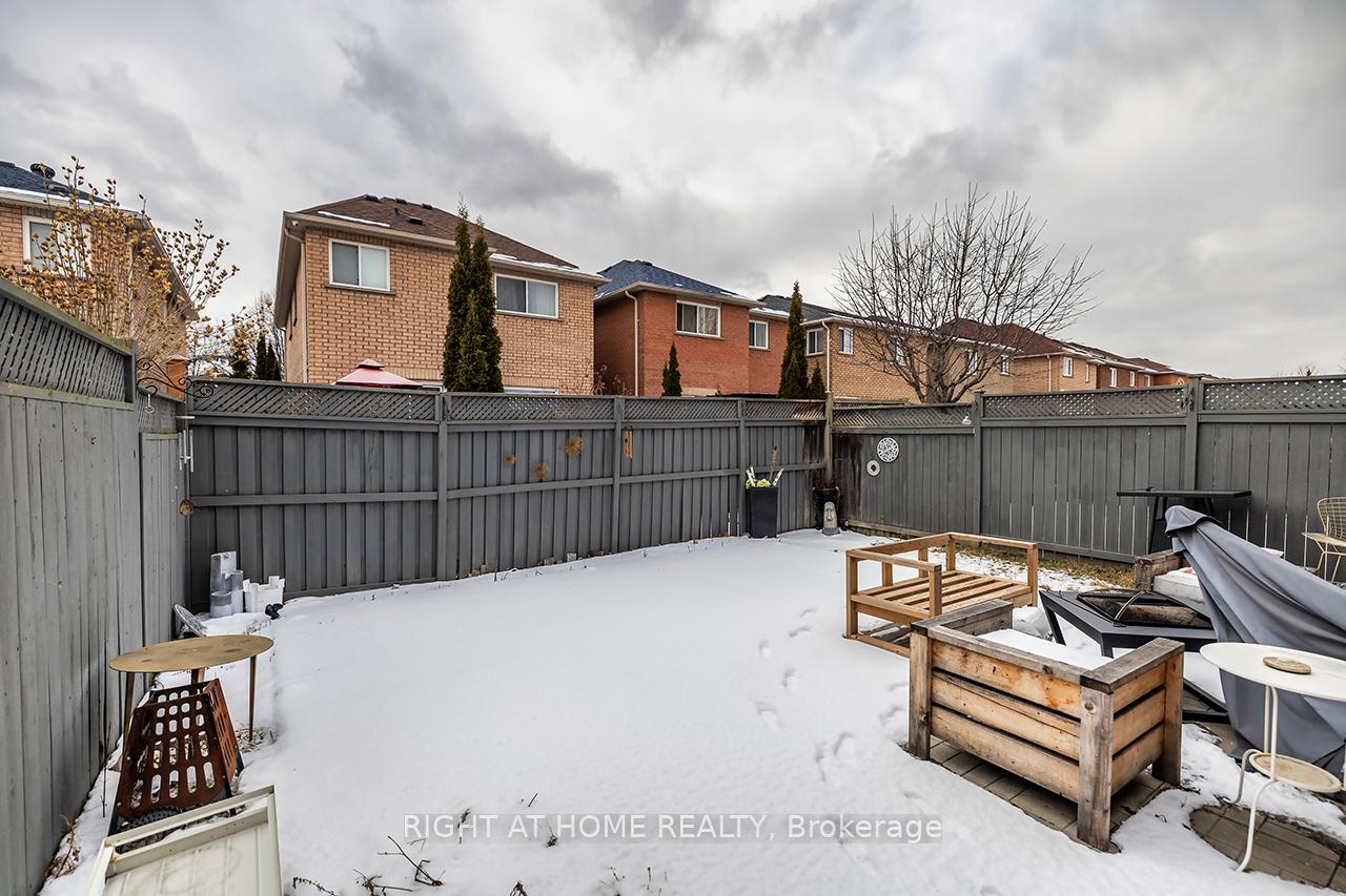 Photo 37 of 28 Salt Drive, Ajax, South East — HOMEH