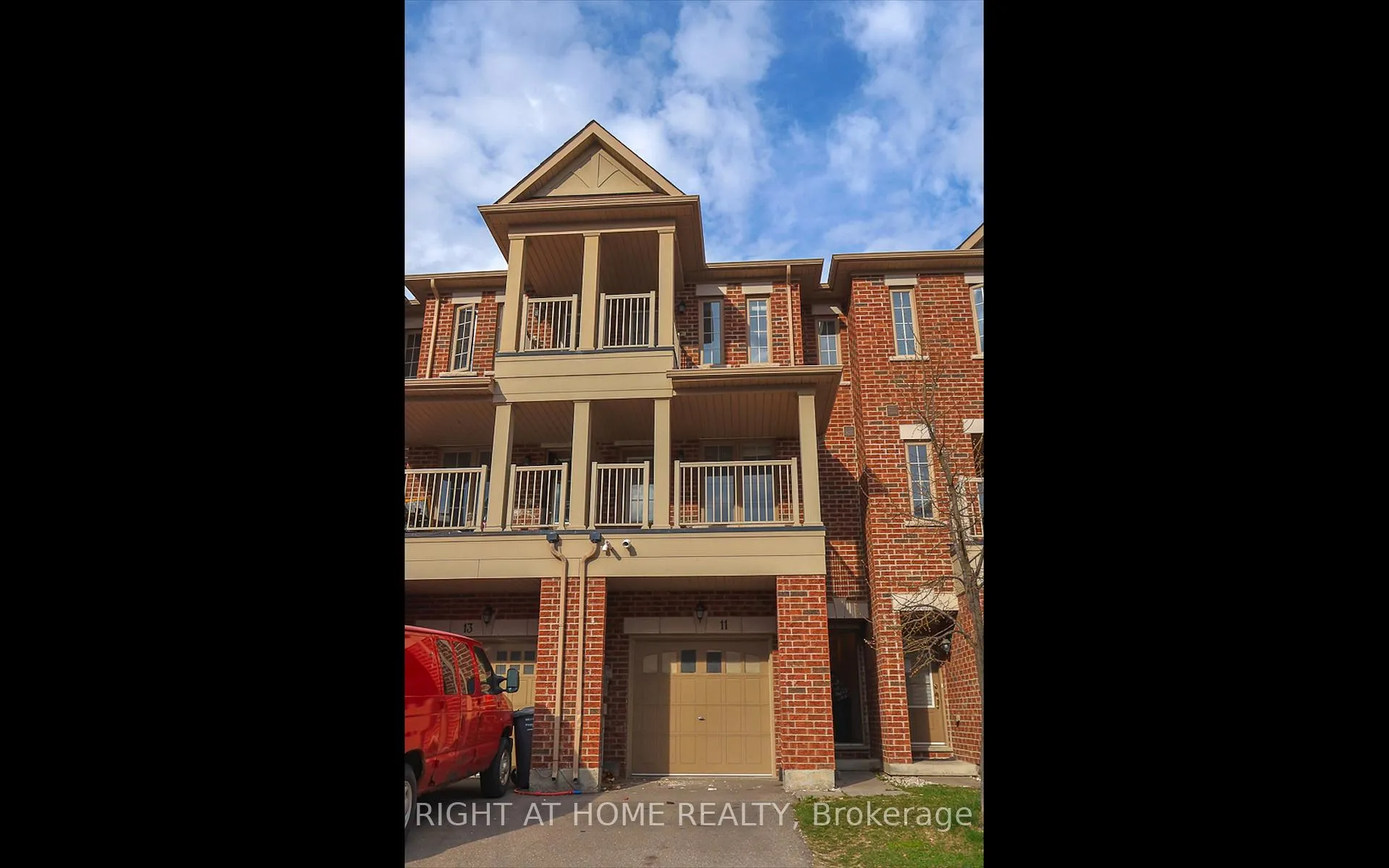 Front of Unit Upper, 11 Telegraph Street