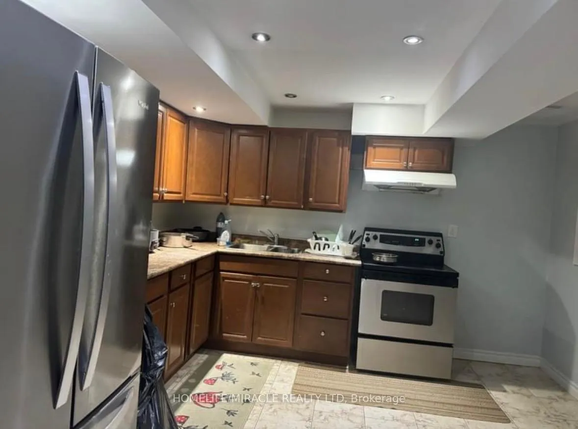 Photo 2 of 78 Jordensen Drive, Brampton, Credit Valley — HOMEH