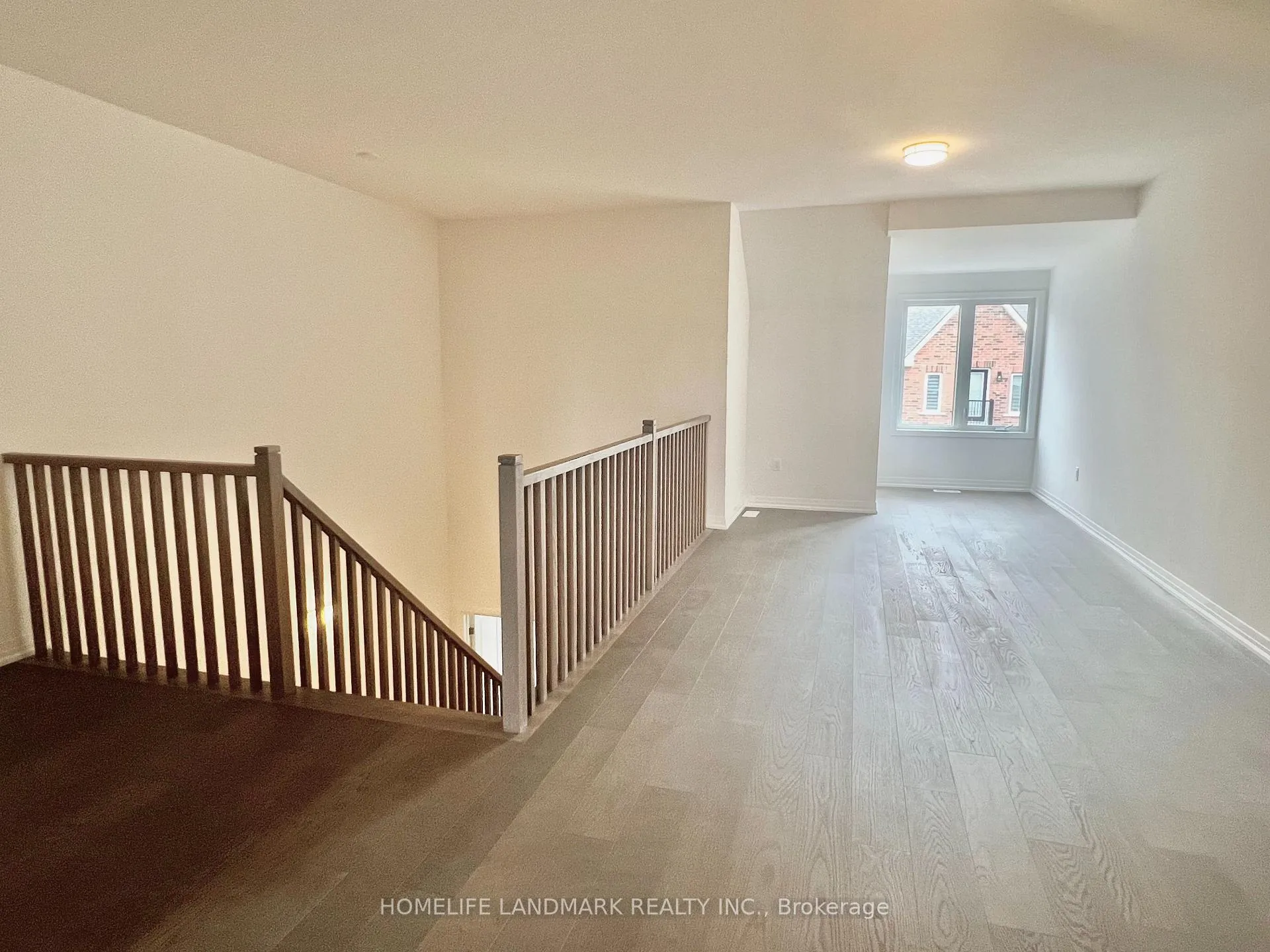 Photo 7 of 12 Yans Way, Markham, Buttonville — HOMEH