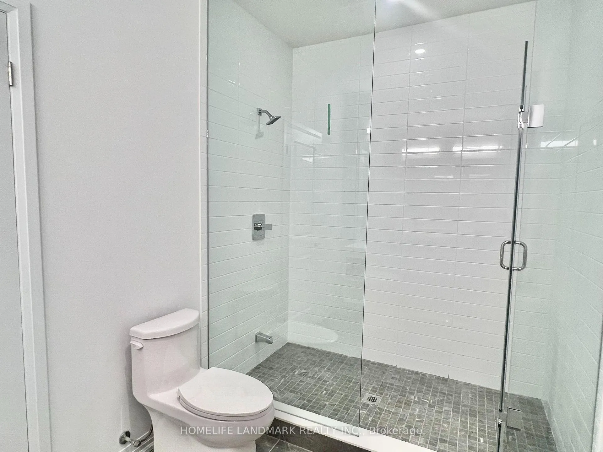 Photo 9 of 12 Yans Way, Markham, Buttonville — HOMEH