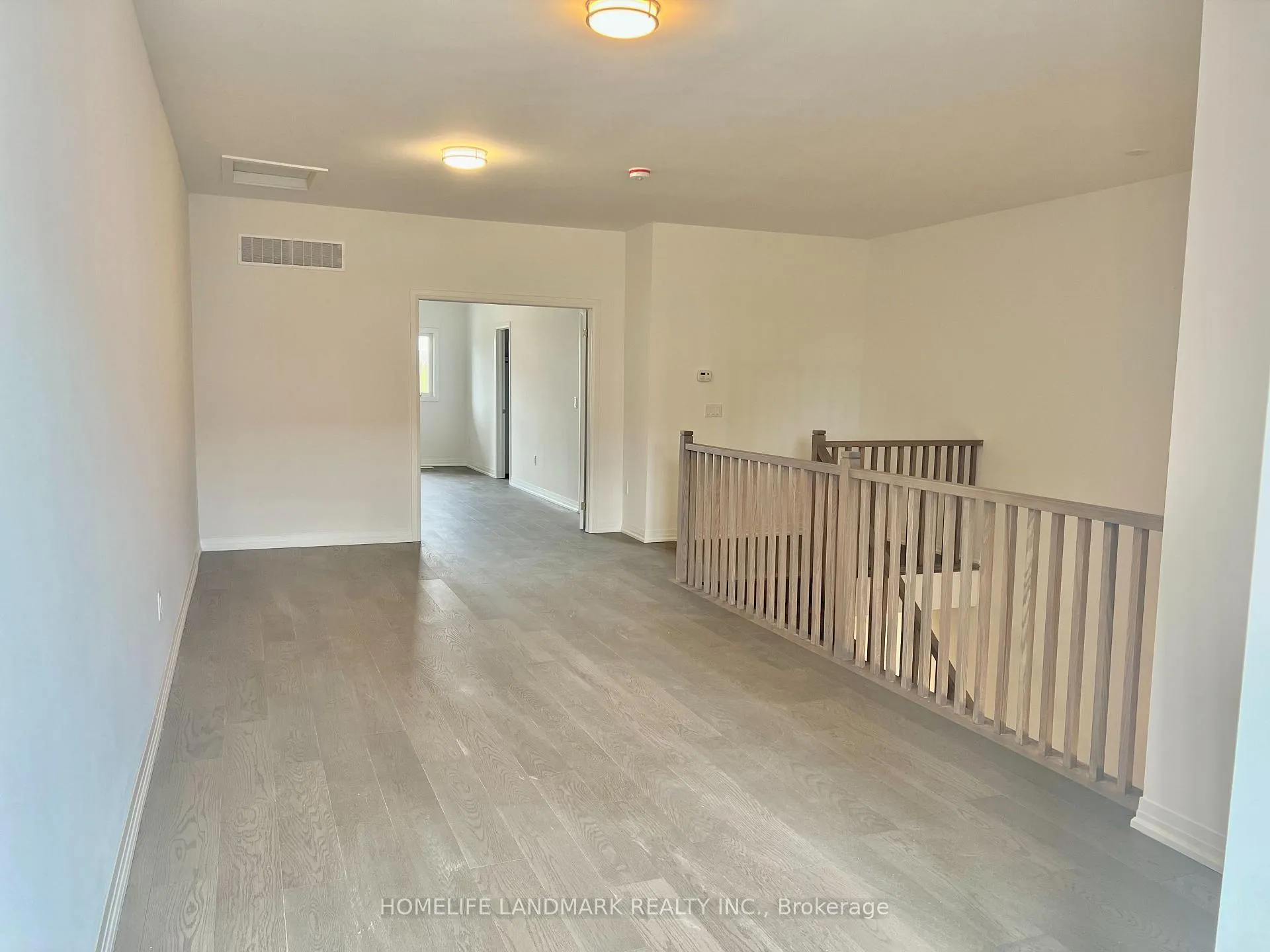 Photo 10 of 12 Yans Way, Markham, Buttonville — HOMEH