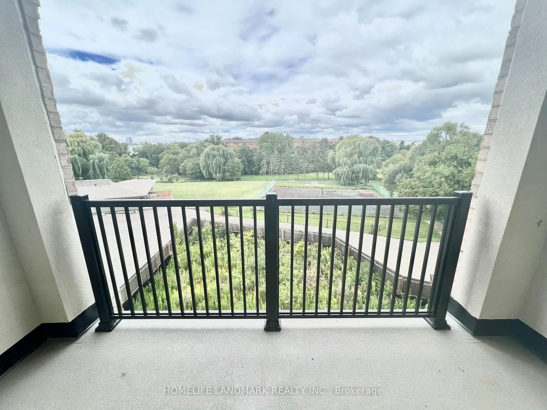 Photo 14 of 12 Yans Way, Markham, Buttonville — HOMEH