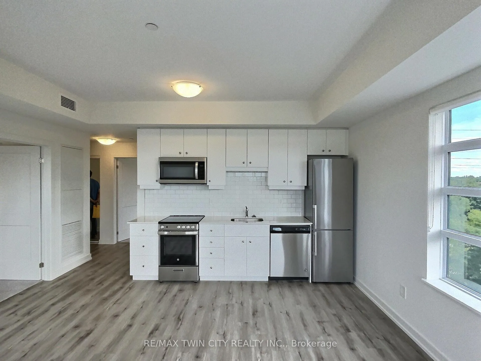 Photo 6 of Unit 511, 243 Northfield Drive E, Waterloo, Colonial Acres — HOMEH