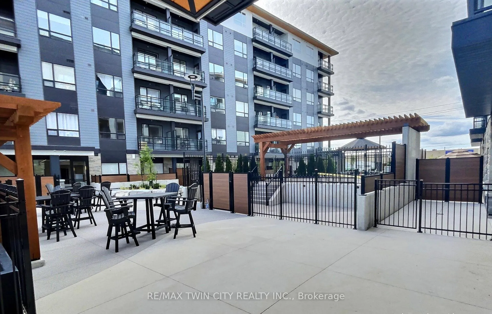 Photo 15 of Unit 511, 243 Northfield Drive E, Waterloo, Colonial Acres — HOMEH