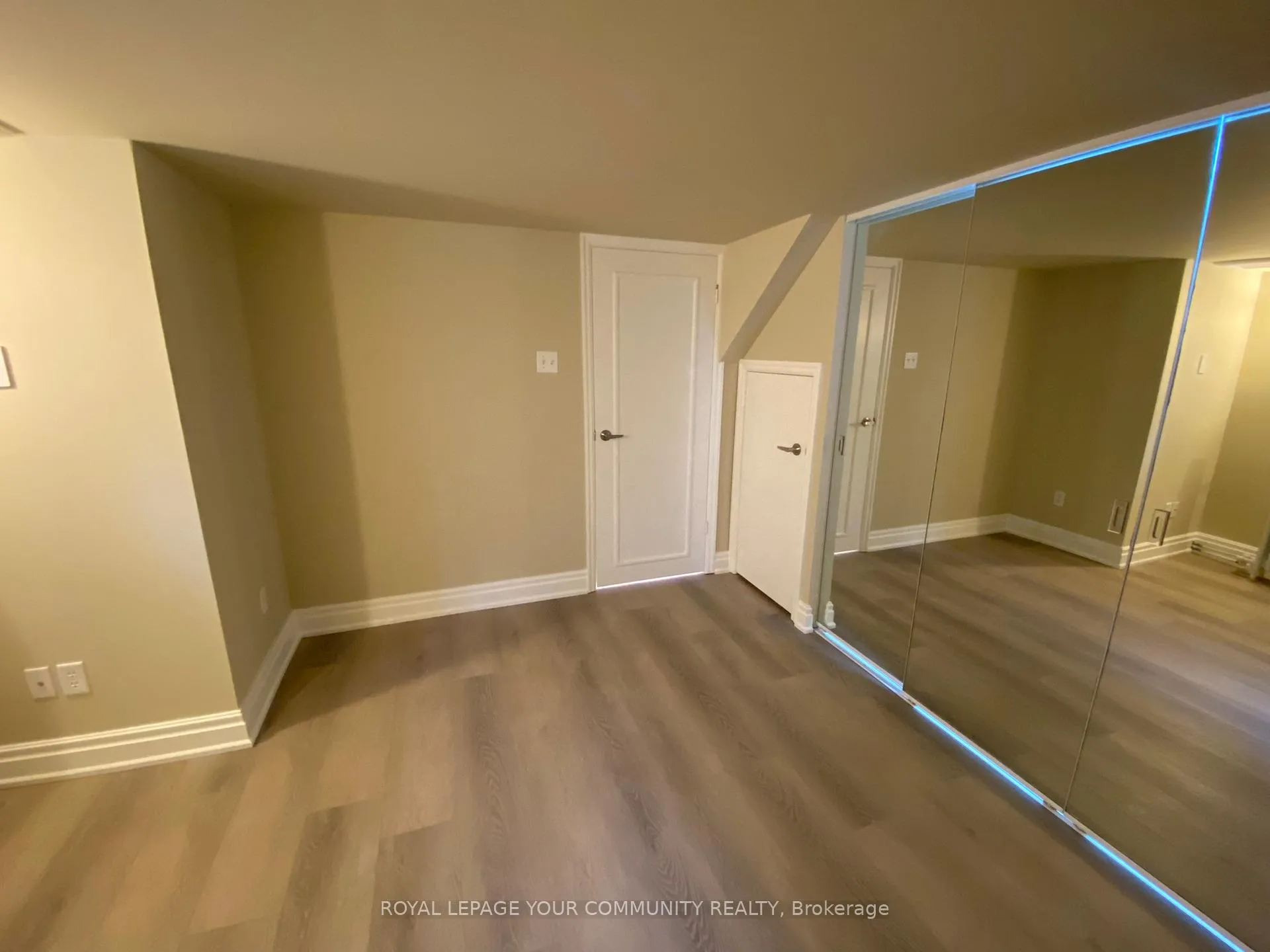 Photo 15 of Unit Lower, 2 Rougecrest Drive, Markham, Markham Village — HOMEH