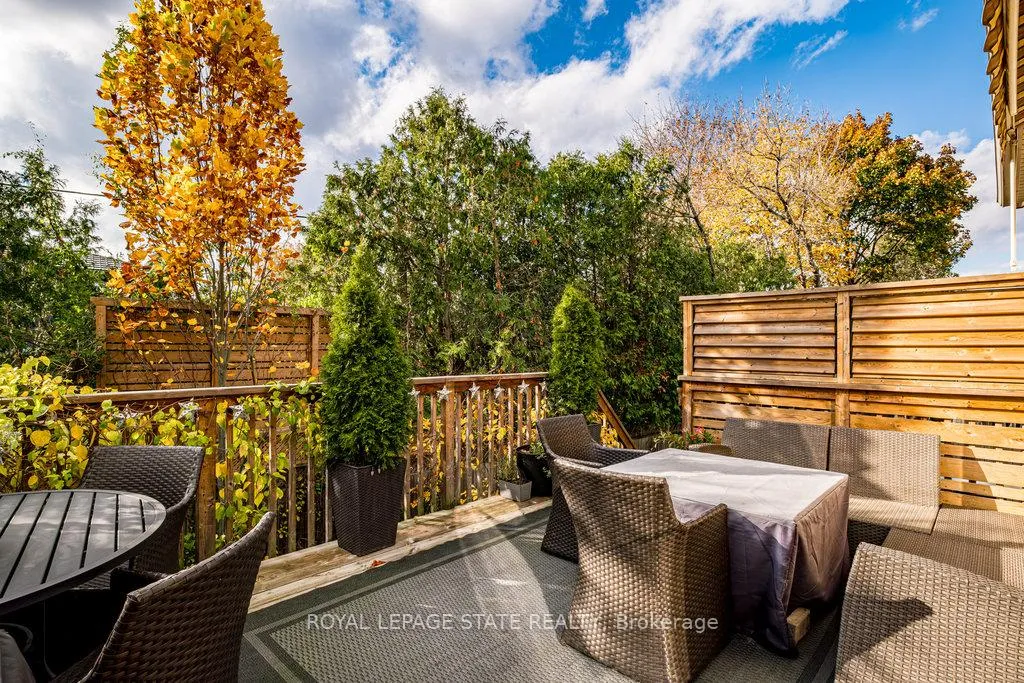 Photo 14 of 36 McGrath Court, Hamilton, Dundas — HOMEH