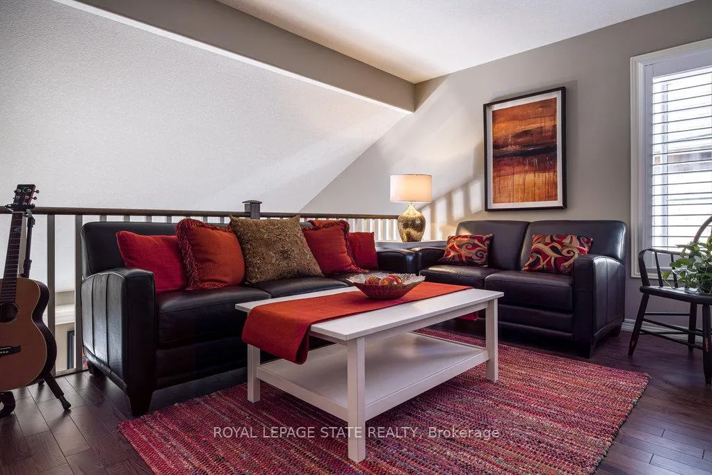 Photo 19 of 36 McGrath Court, Hamilton, Dundas — HOMEH