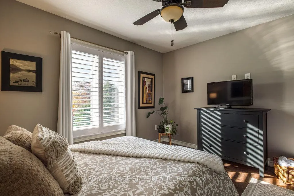 Photo 28 of 36 McGrath Court, Hamilton, Dundas — HOMEH