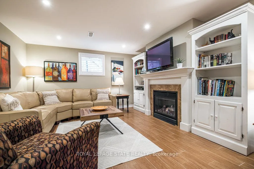 Photo 33 of 36 McGrath Court, Hamilton, Dundas — HOMEH