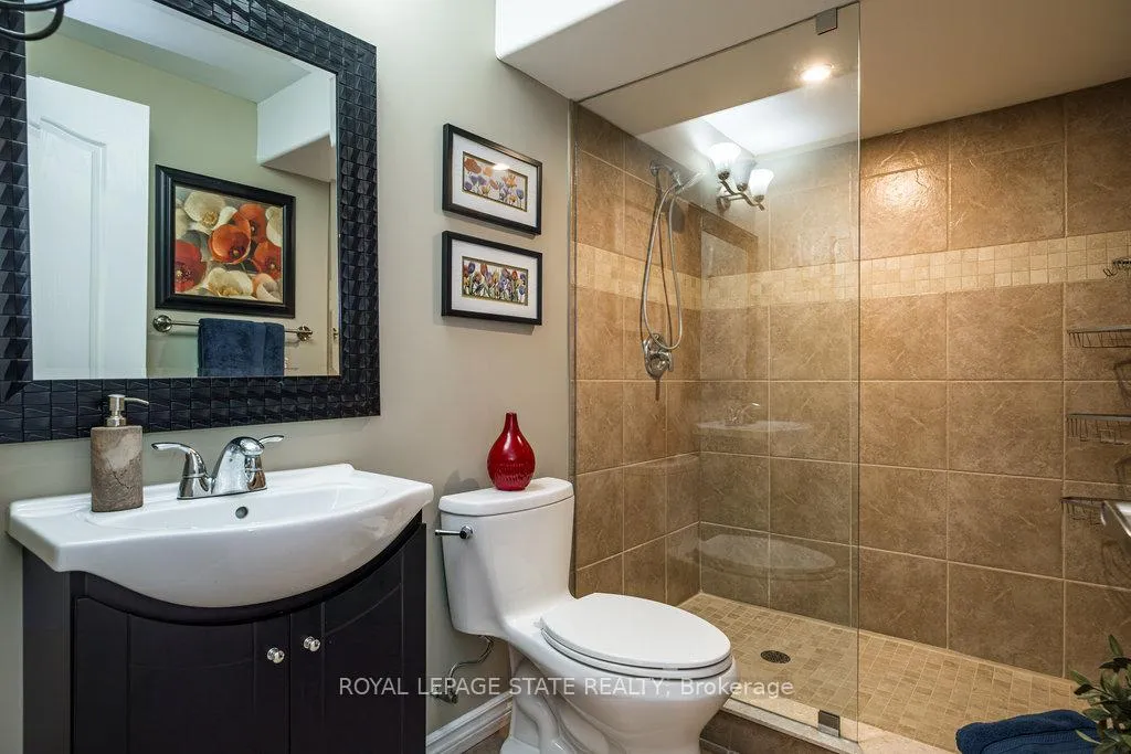 Photo 35 of 36 McGrath Court, Hamilton, Dundas — HOMEH