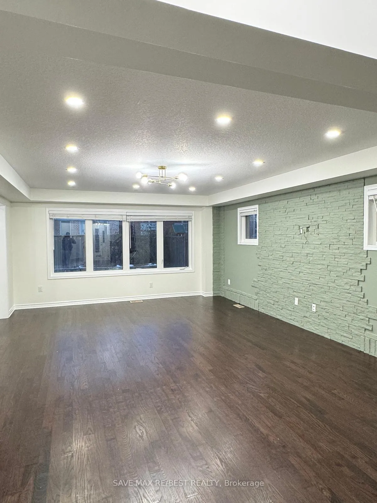 Photo 4 of Unit Main, 237 Shady Glen Crescent, Kitchener, Rosenburg — HOMEH