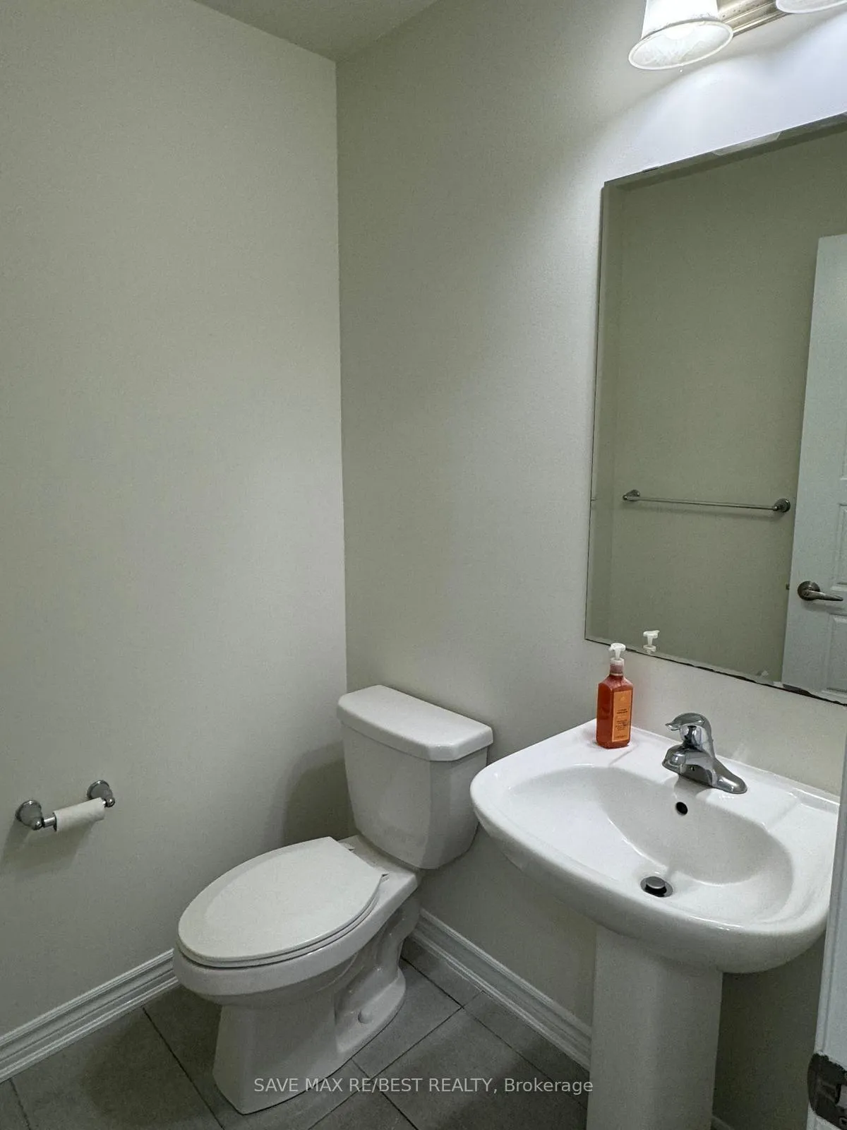 Photo 8 of Unit Main, 237 Shady Glen Crescent, Kitchener, Rosenburg — HOMEH