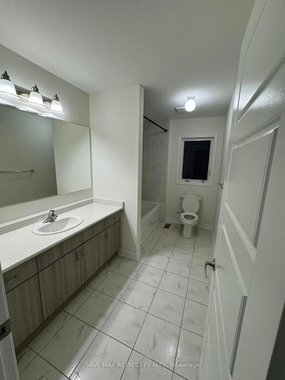 Photo 23 of Unit Main, 237 Shady Glen Crescent, Kitchener, Rosenburg — HOMEH