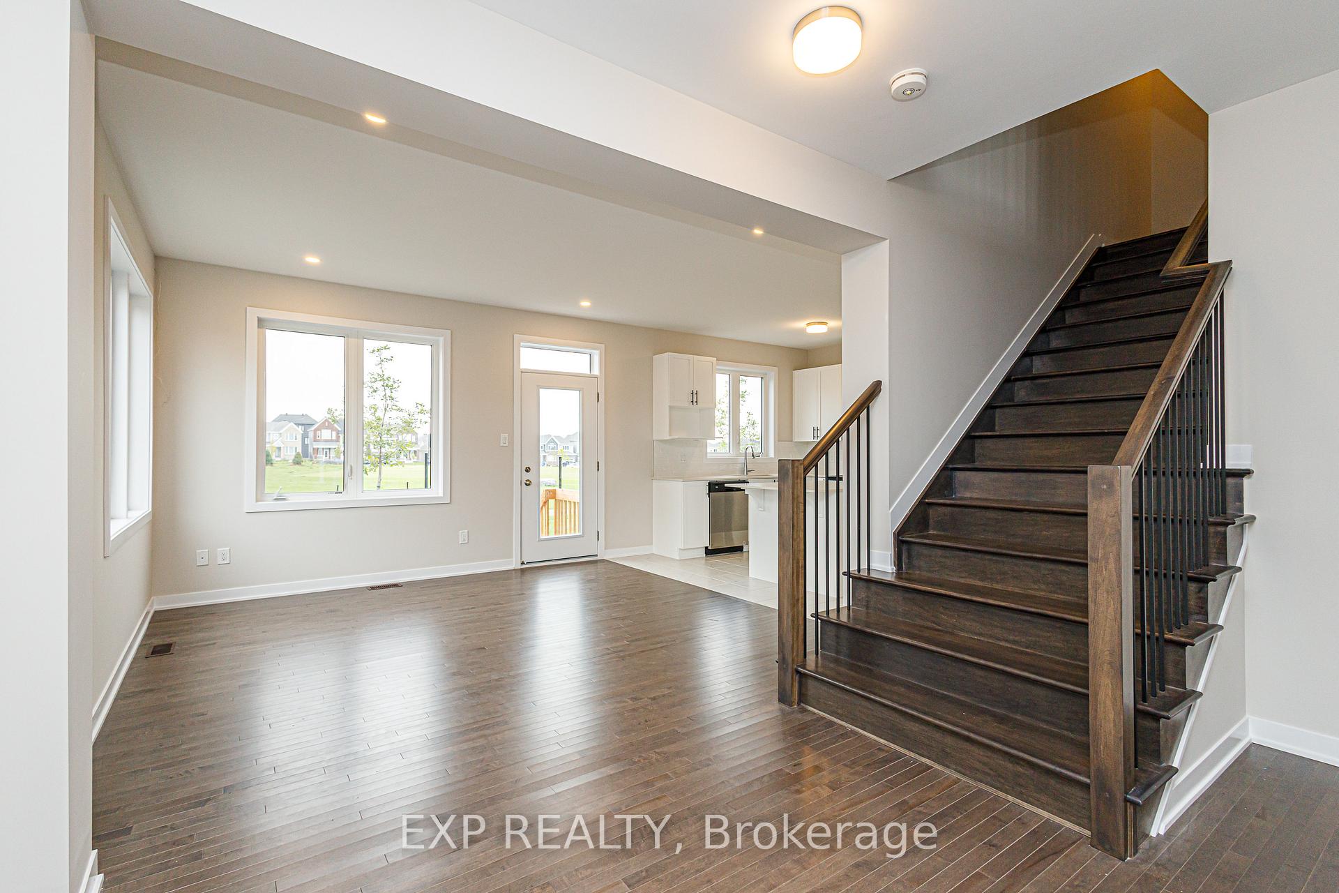 Photo 8 of 328 Canadensis Lane SW, Ottawa, Barrhaven - Half Moon Bay — HOMEH