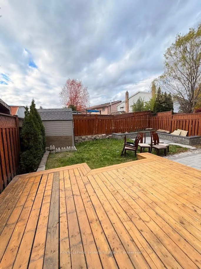 Photo 23 of 10 Salisbury Circle, Brampton, Brampton North — HOMEH