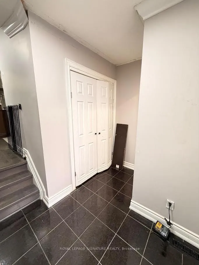 Photo 24 of 10 Salisbury Circle, Brampton, Brampton North — HOMEH
