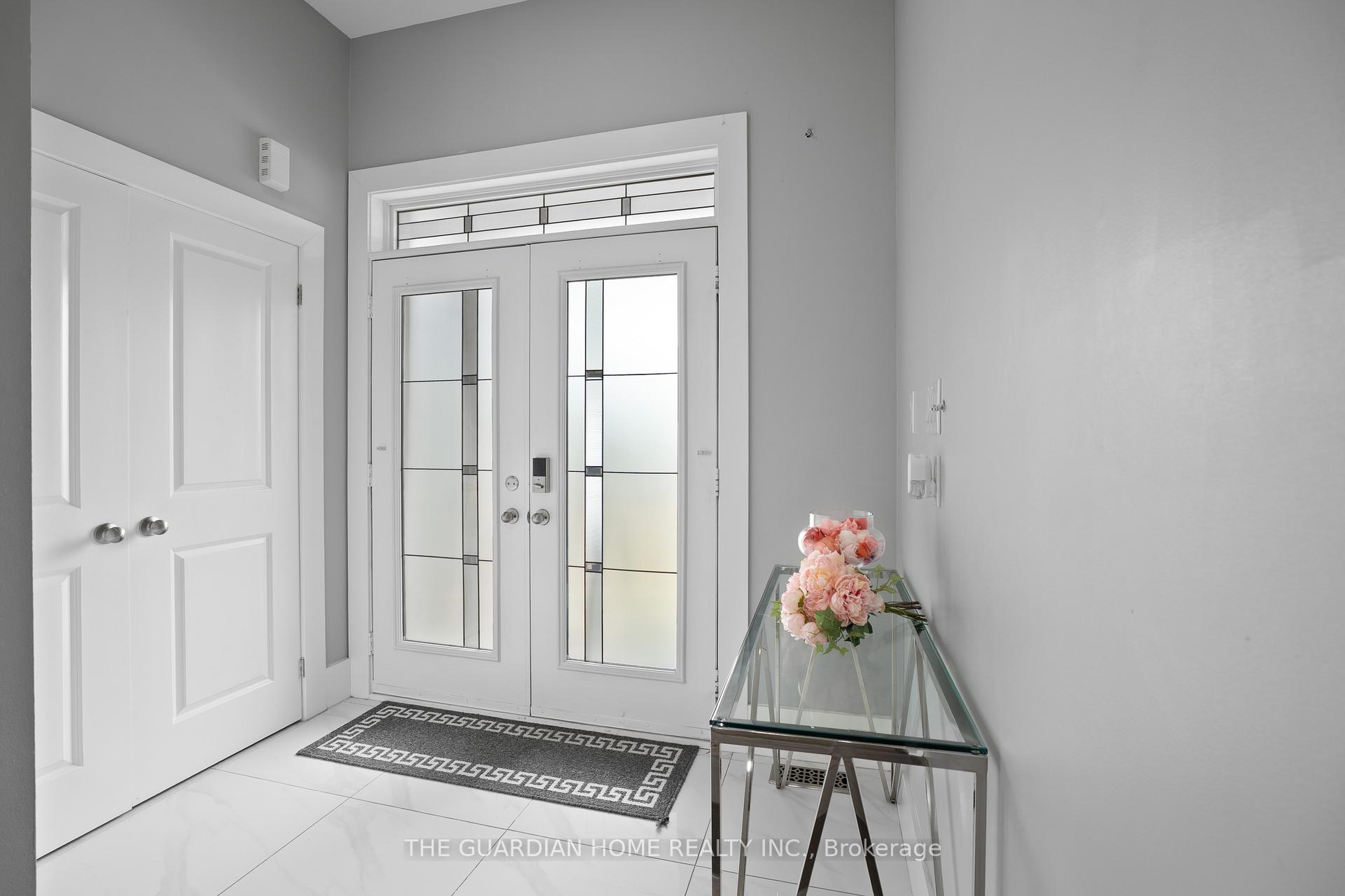 Photo 4 of 167 Yacht Drive, Clarington, Bowmanville — HOMEH