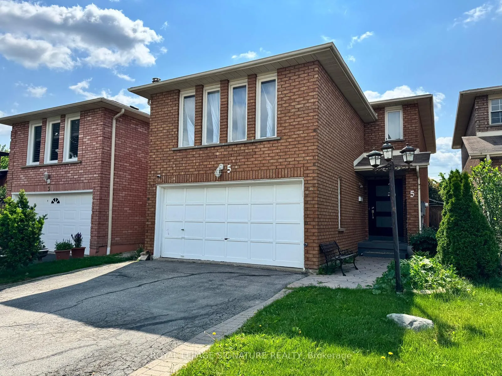 Photo 1 of 5 Kintyre Street, Brampton, Heart Lake West — HOMEH