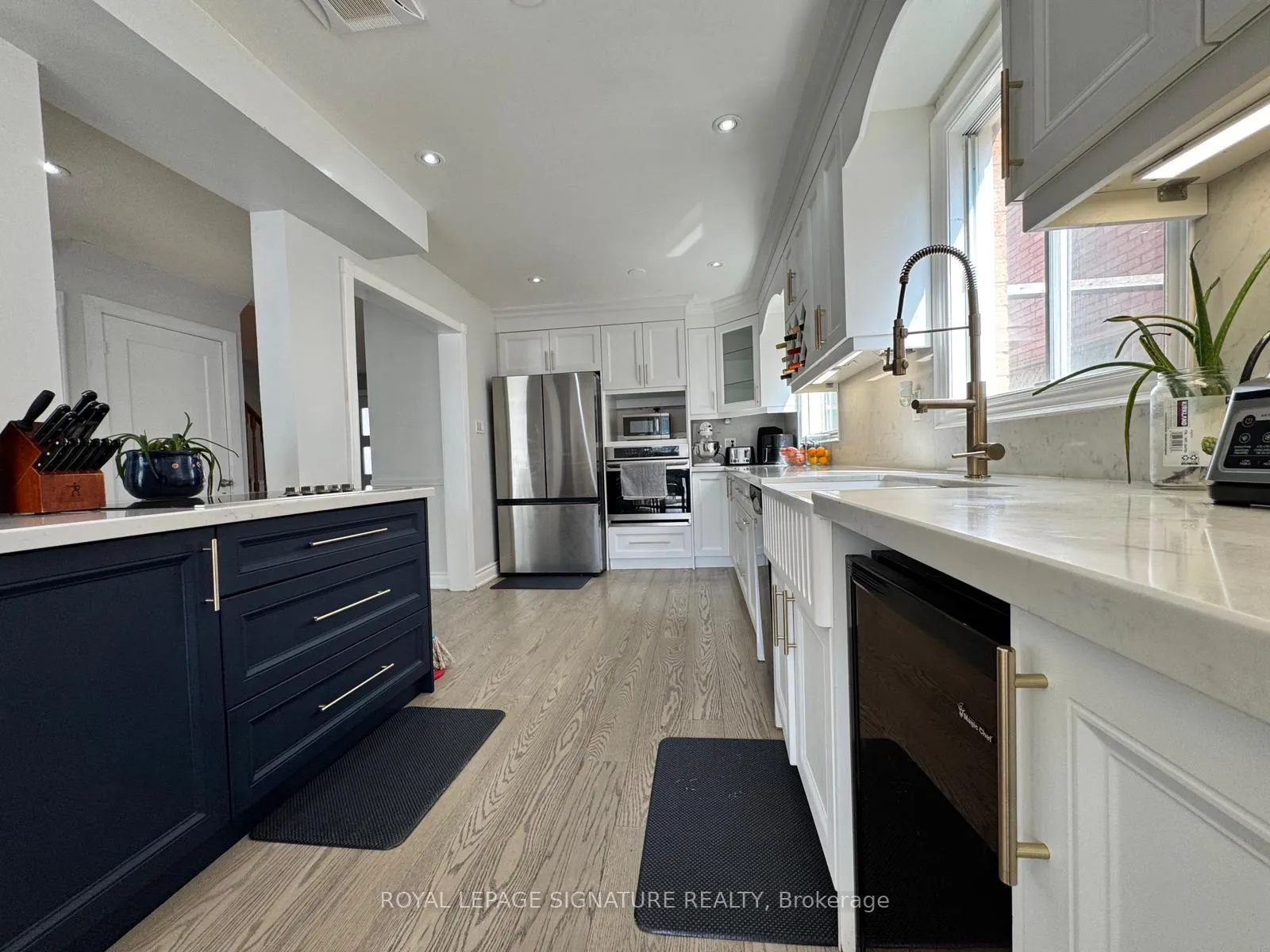Photo 2 of 5 Kintyre Street, Brampton, Heart Lake West — HOMEH