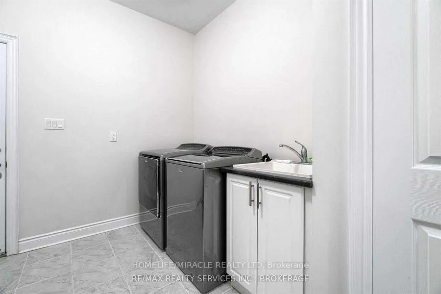 Photo 11 of 8 Buttonwood Road, Brampton, Toronto Gore Rural Estate — HOMEH