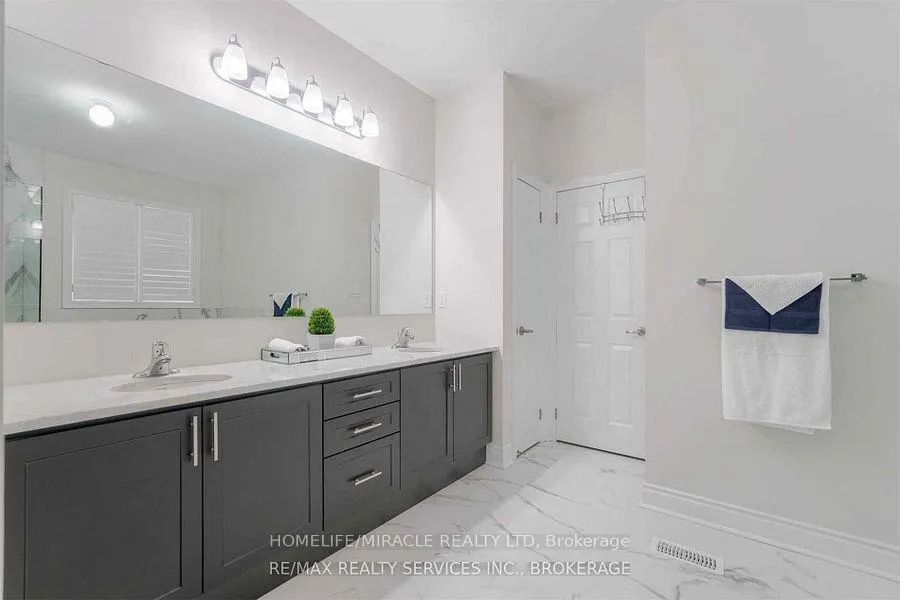 Photo 15 of 8 Buttonwood Road, Brampton, Toronto Gore Rural Estate — HOMEH