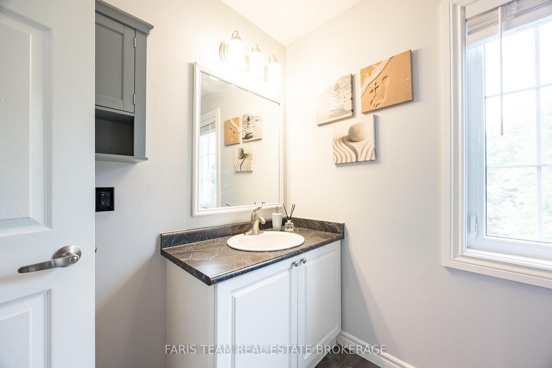 Photo 23 of 80 Bruce Crescent, Barrie, Bayshore — HOMEH
