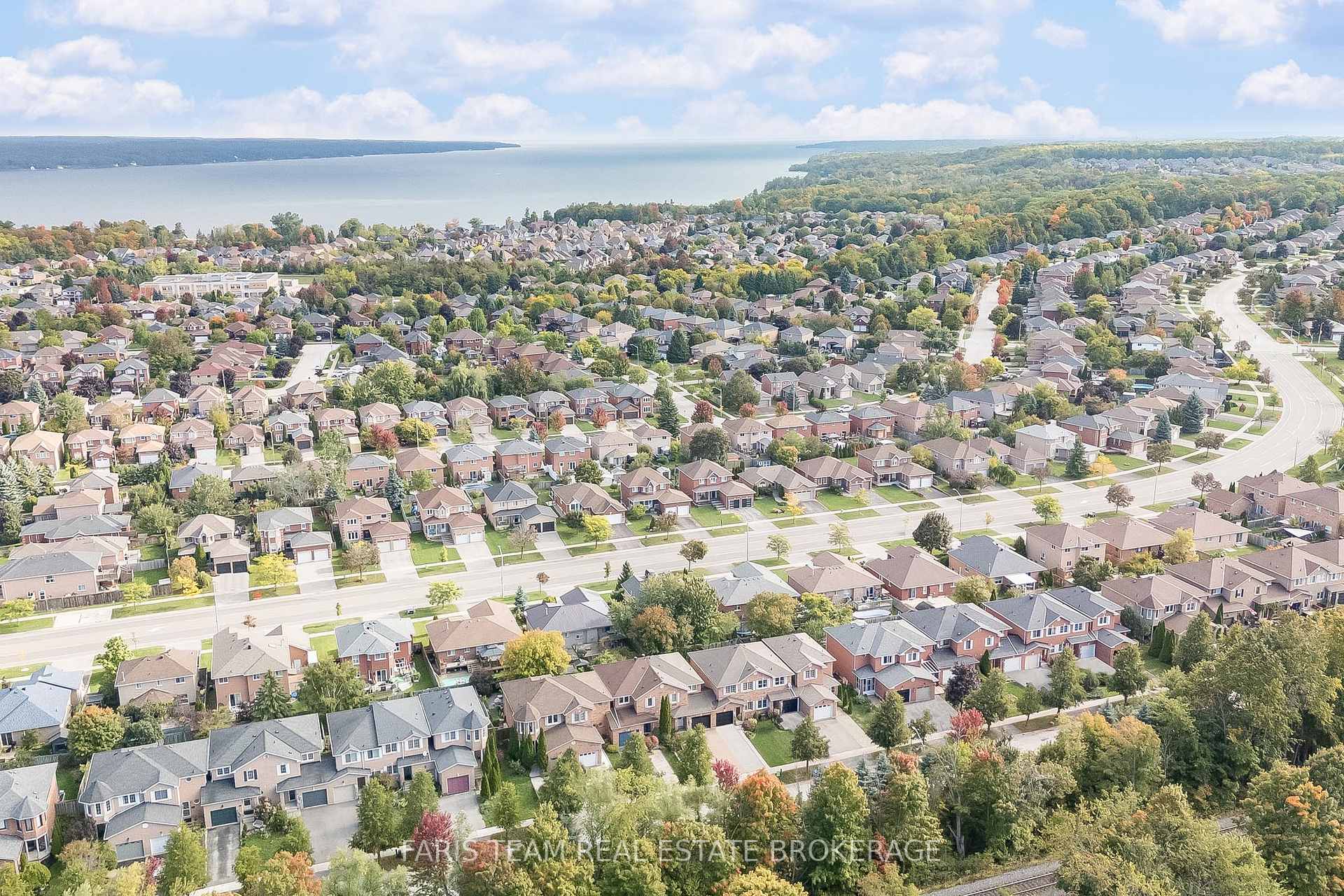 Photo 31 of 80 Bruce Crescent, Barrie, Bayshore — HOMEH