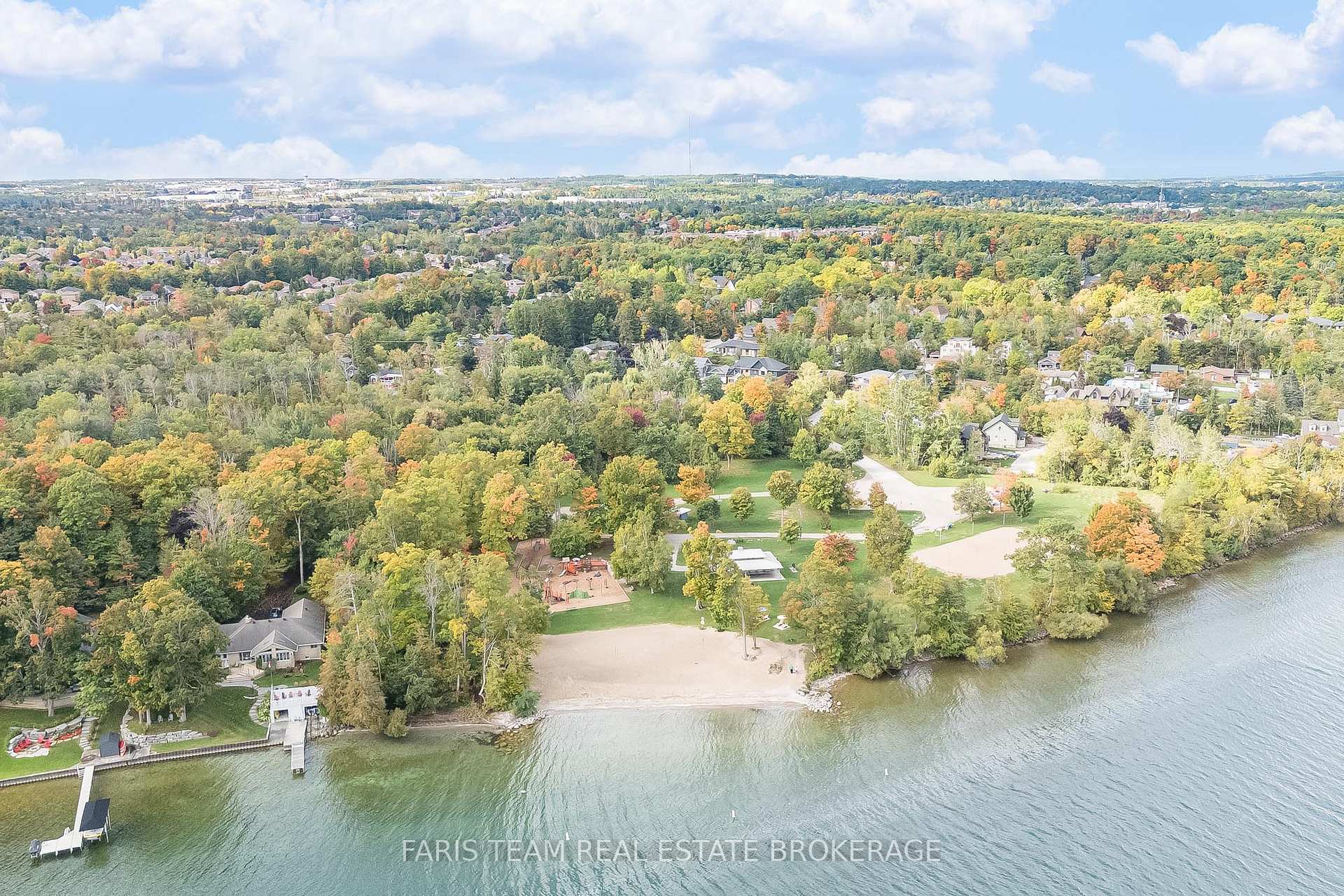 Photo 33 of 80 Bruce Crescent, Barrie, Bayshore — HOMEH
