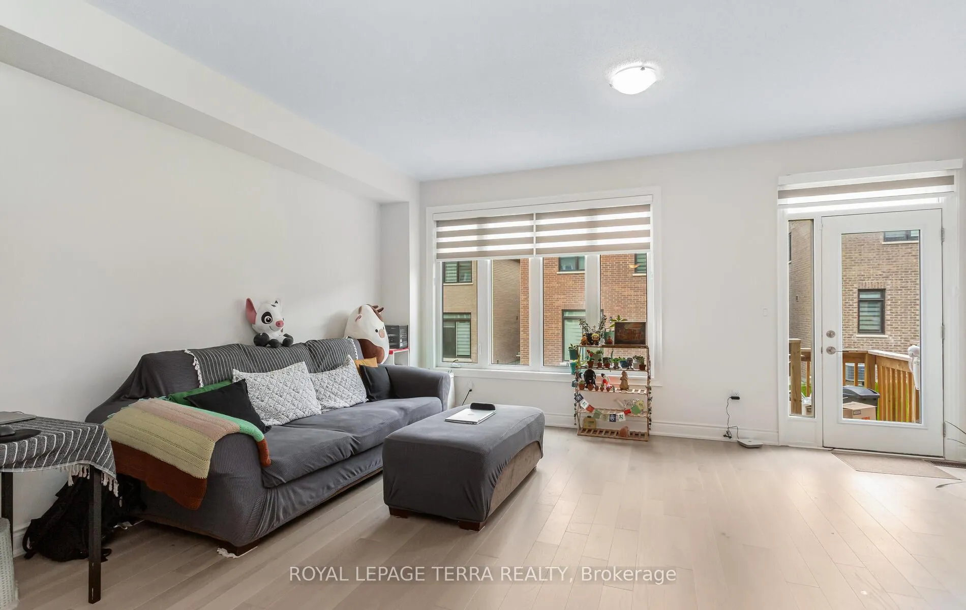 Photo 5 of 81 Bermondsey Way, Brampton, Bram West — HOMEH