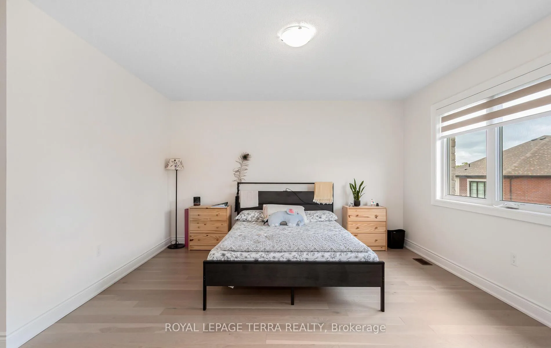 Photo 12 of 81 Bermondsey Way, Brampton, Bram West — HOMEH