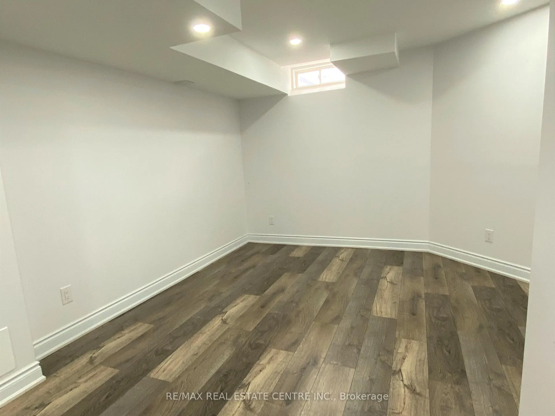 Photo 9 of Unit Lower, 44 Long Branch Trail, Brampton, Bram East — HOMEH