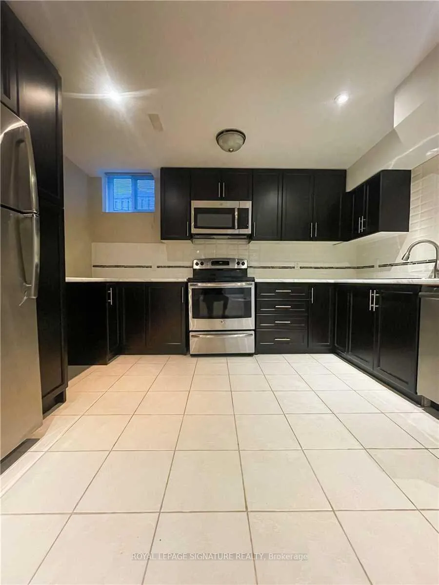 Photo 9 of Unit Bsmt, 95 Valleycreek Drive, Brampton, Bram East — HOMEH