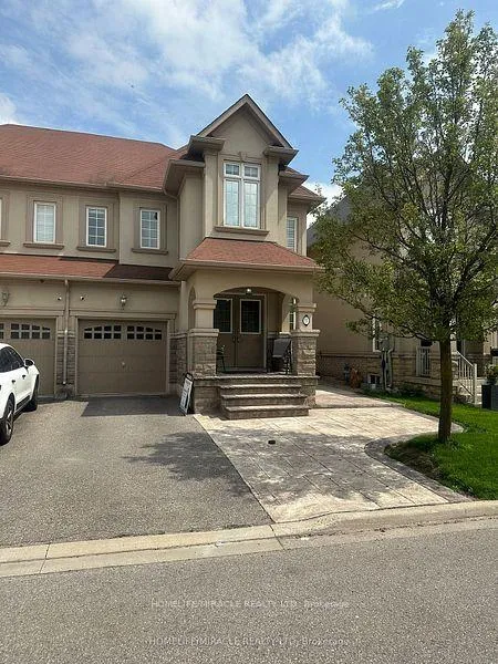 Photo 3 of 11 beachville Circle, Brampton, Credit Valley — HOMEH