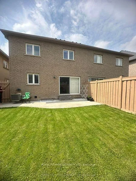 Photo 37 of 11 beachville Circle, Brampton, Credit Valley — HOMEH
