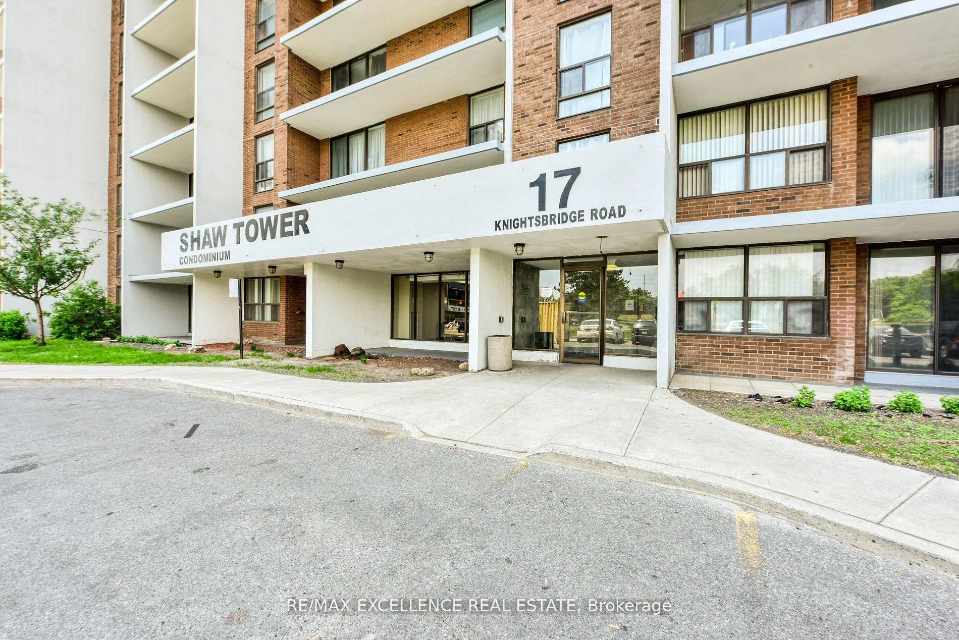 Photo 2 of Unit 1907, 17 Knightsbridge Road, Brampton, Queen Street Corridor — HOMEH