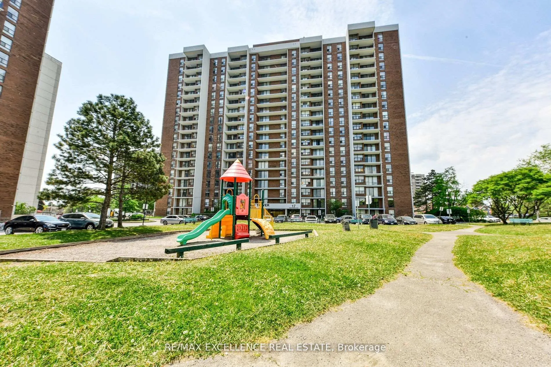 Photo 6 of Unit 1907, 17 Knightsbridge Road, Brampton, Queen Street Corridor — HOMEH