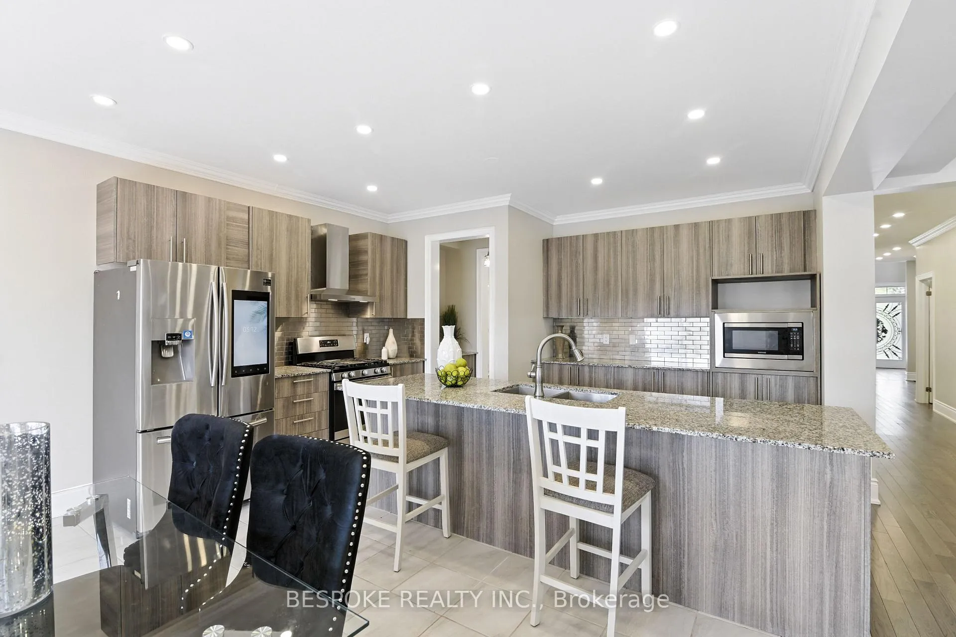 Photo 21 of Unit Main & 2nd Floor, 125 Lyle Drive, Clarington, Bowmanville — HOMEH