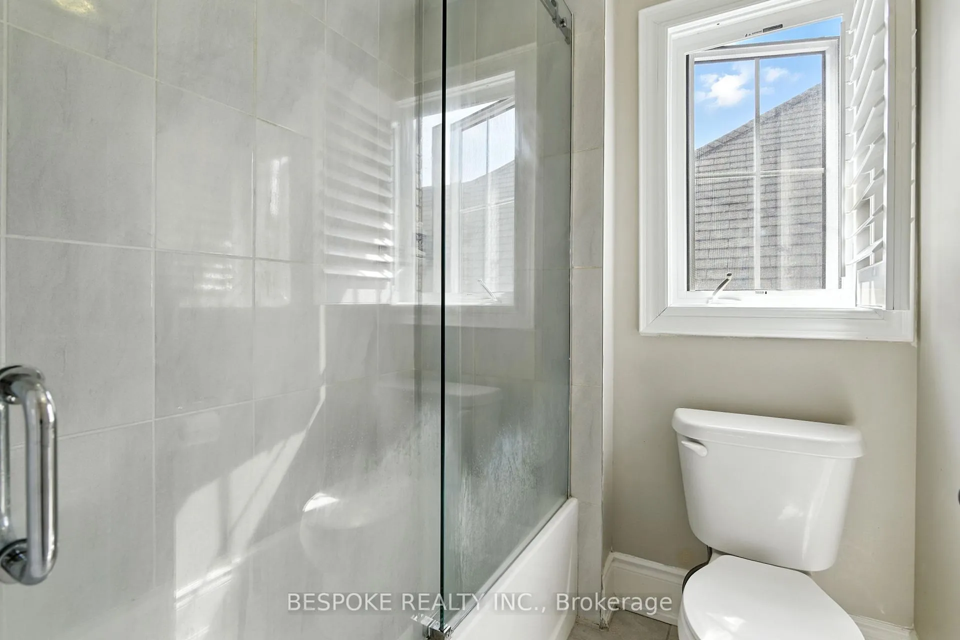 Photo 39 of Unit Main & 2nd Floor, 125 Lyle Drive, Clarington, Bowmanville — HOMEH