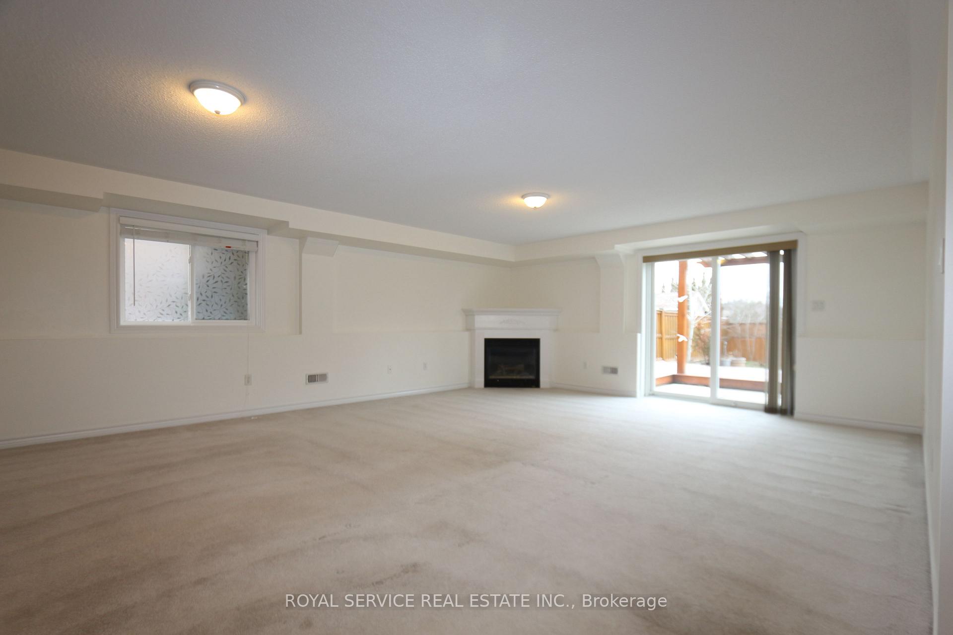 Photo 21 of 10 Don Morris Court, Clarington, Bowmanville — HOMEH