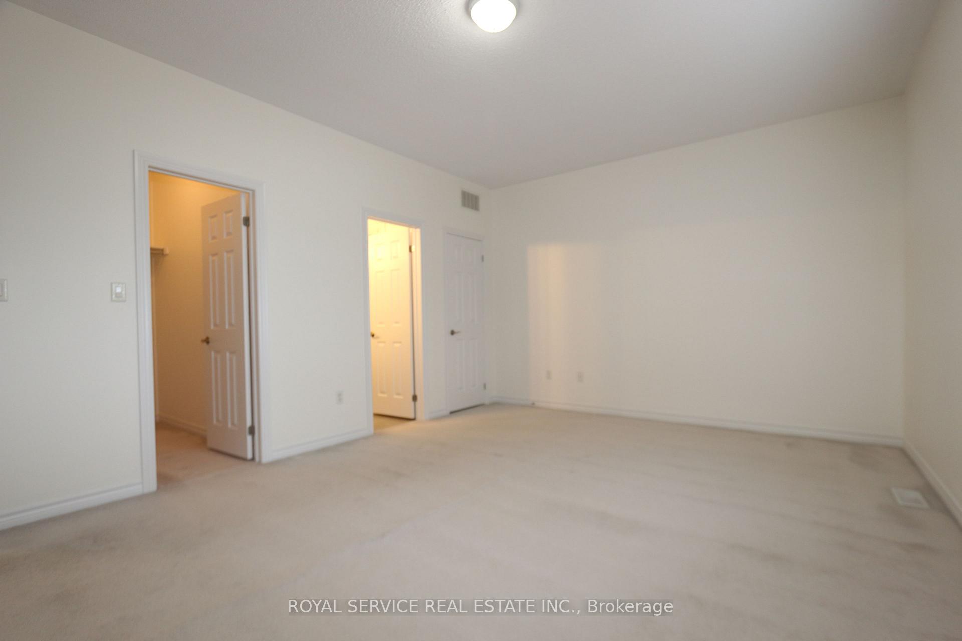 Photo 25 of 10 Don Morris Court, Clarington, Bowmanville — HOMEH