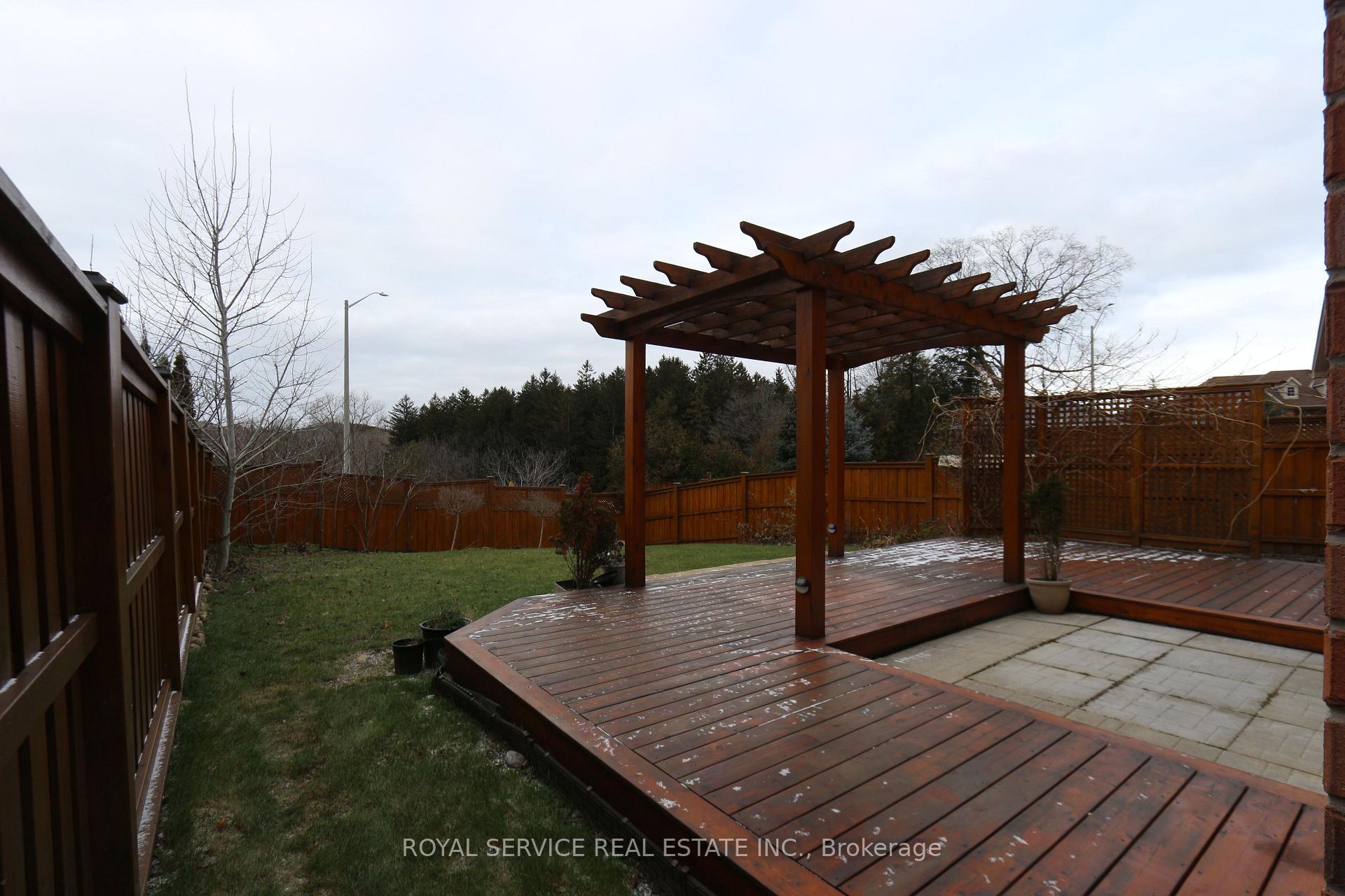 Photo 34 of 10 Don Morris Court, Clarington, Bowmanville — HOMEH