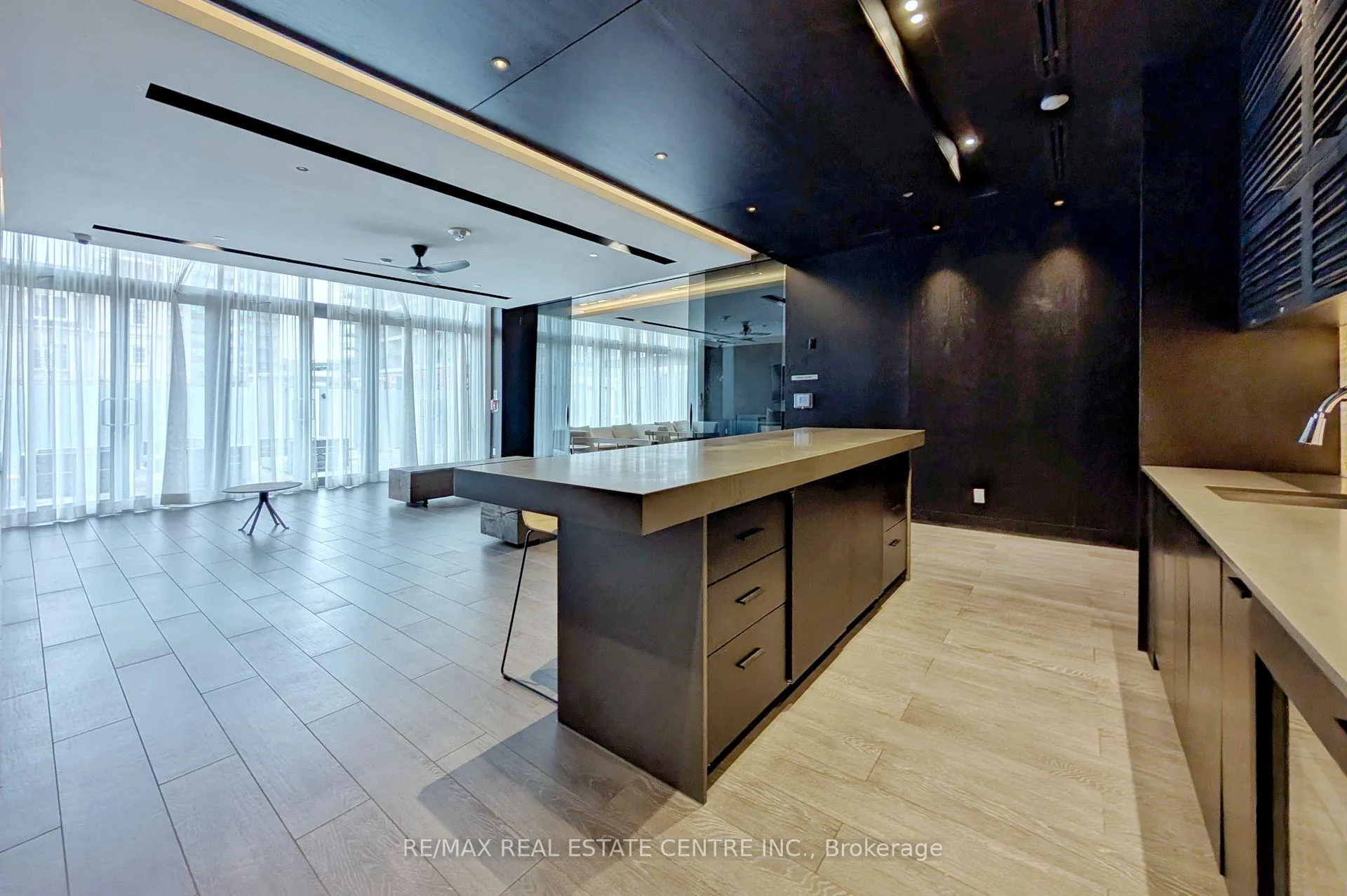 Photo 17 of Unit 2010, 1255 Bayly Street, Pickering, Bay Ridges — HOMEH