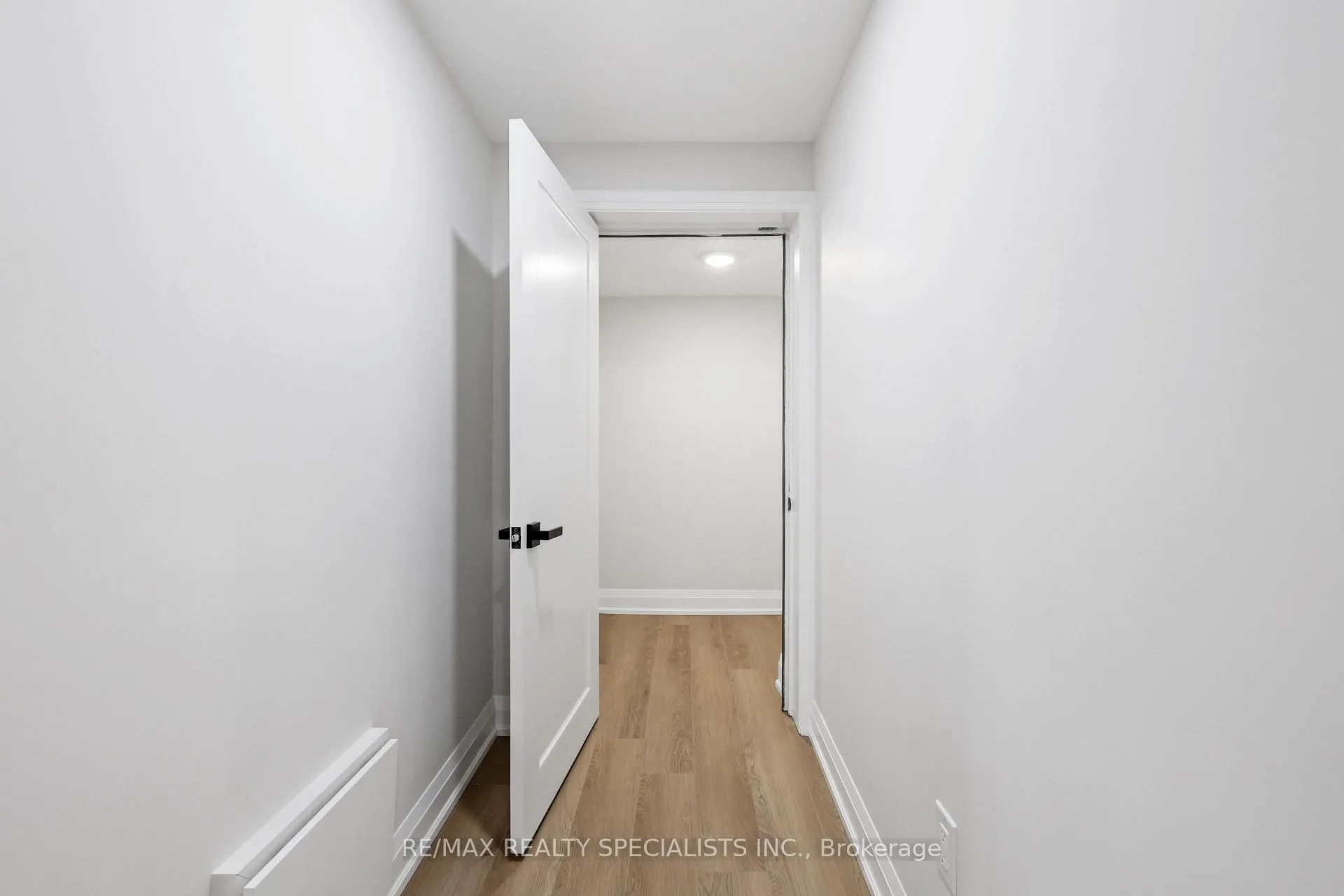 Photo 16 of 26 Ortona Drive, Brampton, Fletcher's Creek South — HOMEH