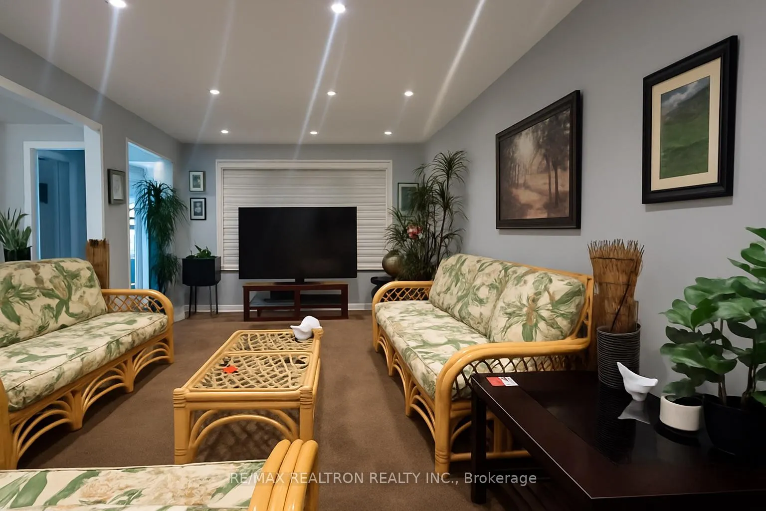 Photo 4 of 106 Centre Street S, Brampton, Bram East — HOMEH