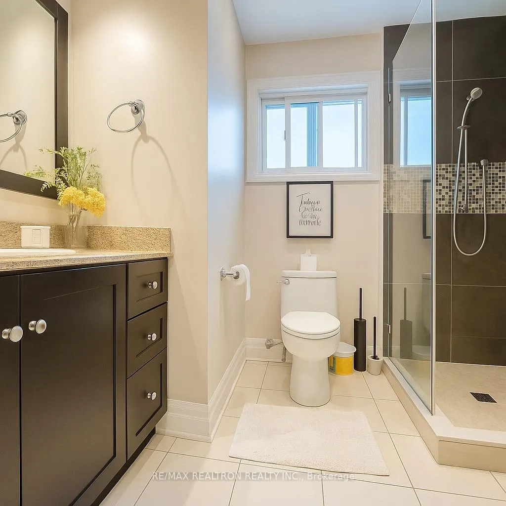 Photo 7 of 106 Centre Street S, Brampton, Bram East — HOMEH