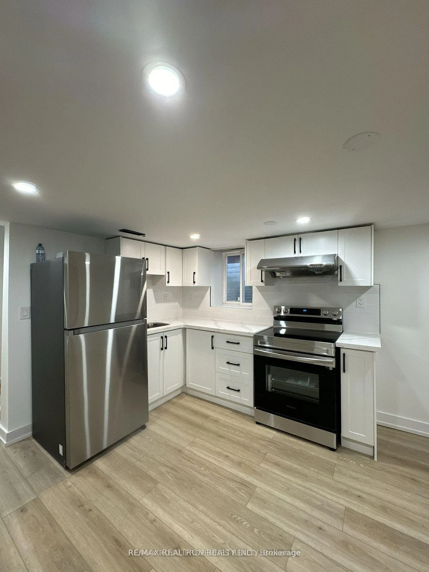 Photo 1 of 293 E 17th Street, Hamilton, Hill Park — HOMEH