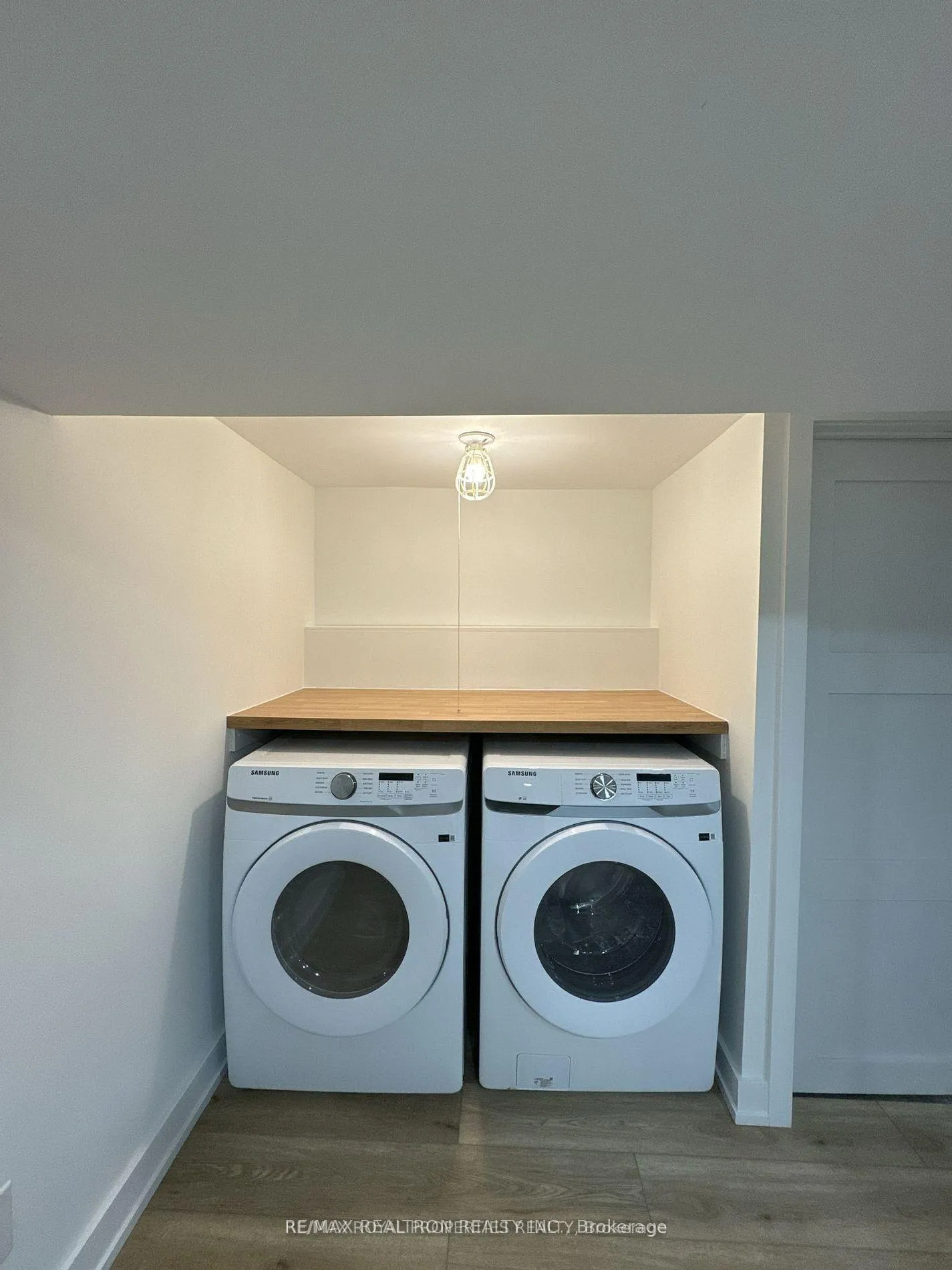 Photo 6 of 293 E 17th Street, Hamilton, Hill Park — HOMEH